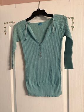 Light Aqua Ribbed Henley Pullover